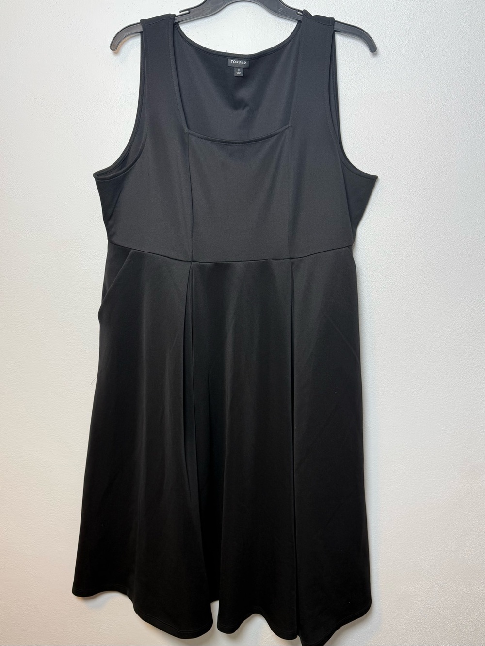 torrid Black Sleeveless Scuba Fit-and-Flare Dress - Picture 4 of 7